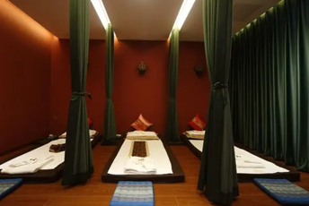 成都新都区泰式按摩的被动瑜伽：当身体被折叠成诗