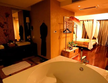 成都新都区养生会所的黄昏恋：当爱情遇上八十岁